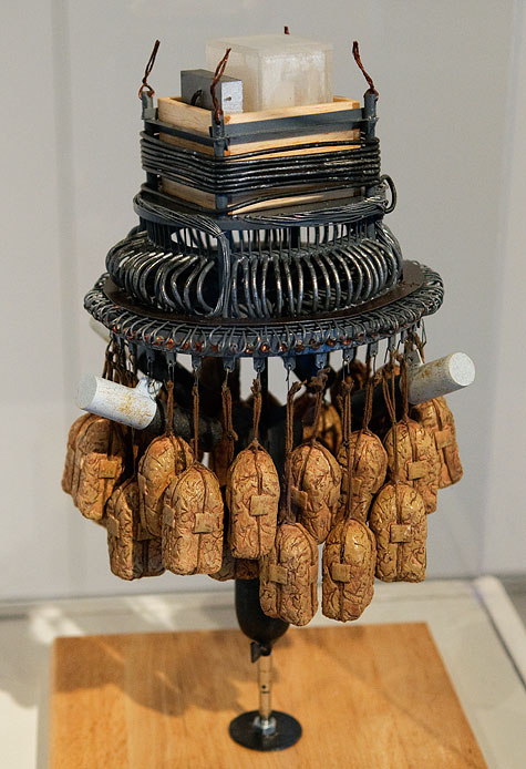 Model of the complex mechanisms used to allow the Fu-Go to travel over 5,000 miles - 10x what a typical balloon of that size could travel. 